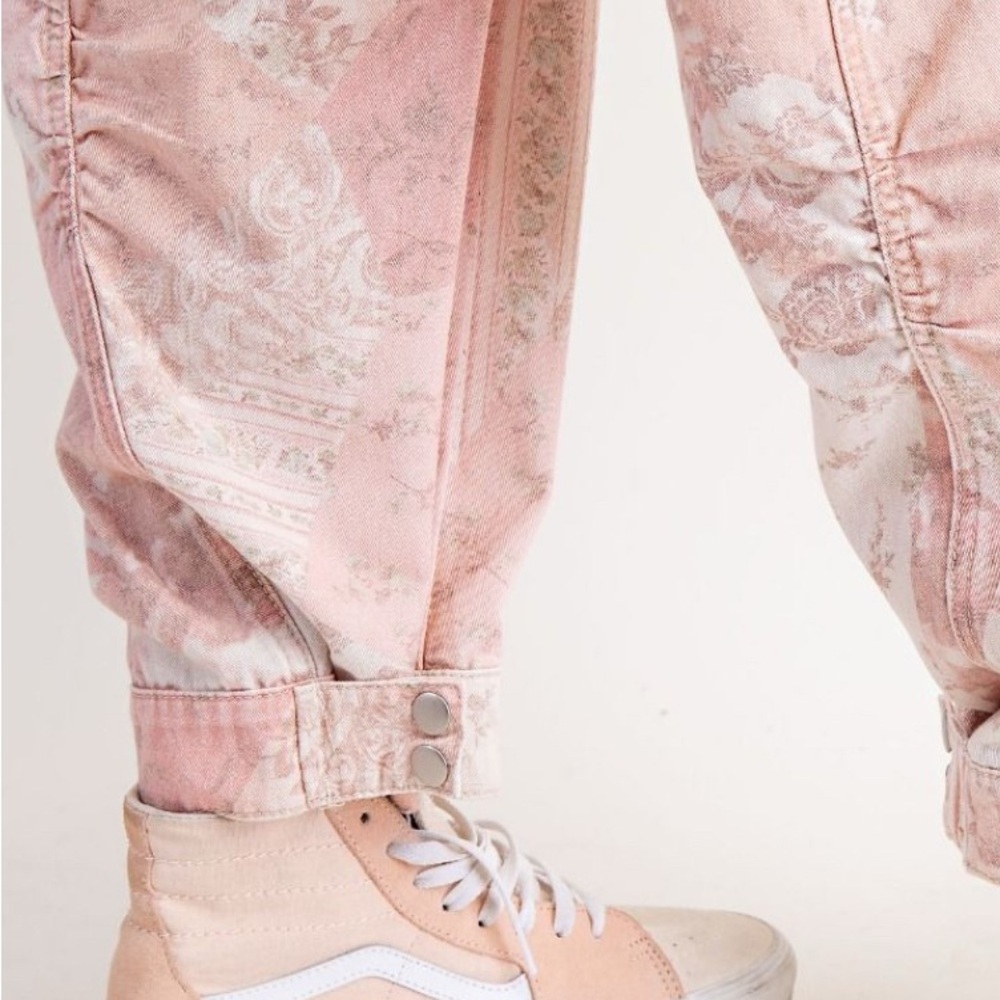 NEW Easel Pink Patchwork Barrel Jeans - Picture 3 of 3
